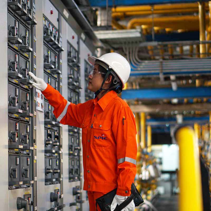 SPIE Global Services Energy worker
