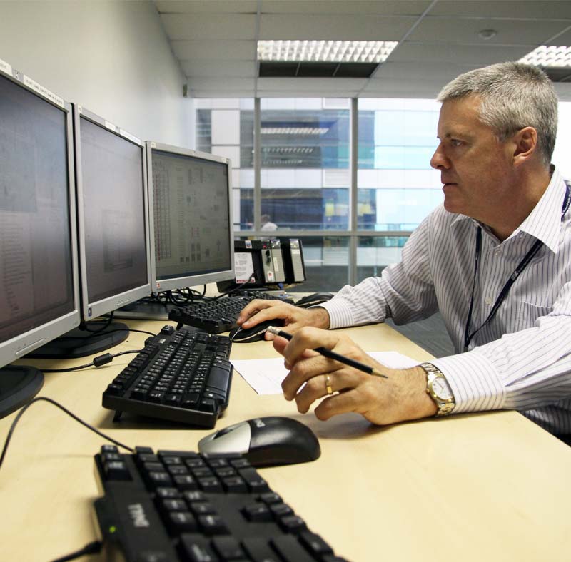 SPIE Global Services Energy worker